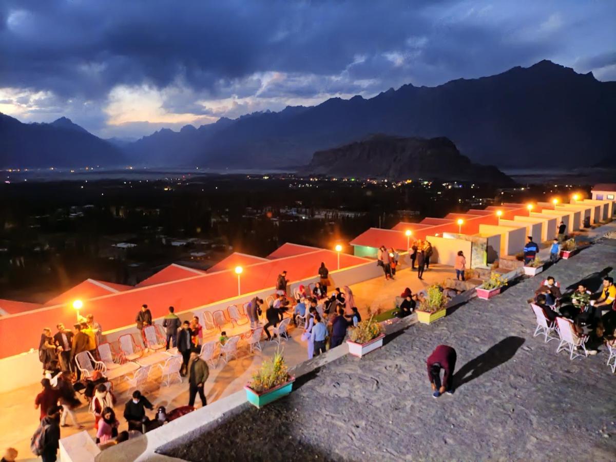 Hotel Mountain Lodge Скарду Экстерьер фото