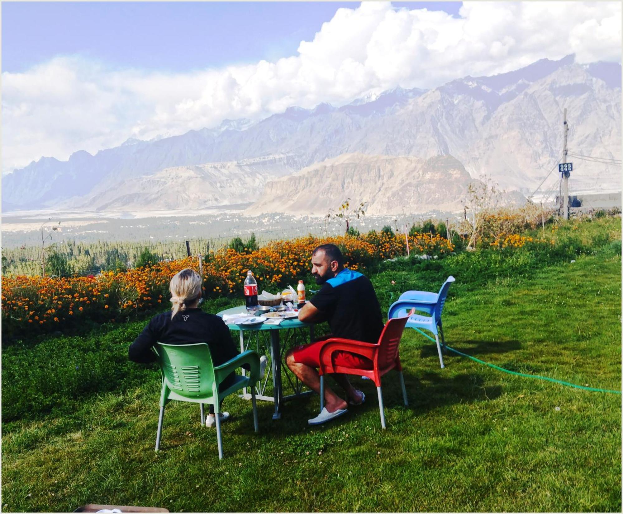 Hotel Mountain Lodge Скарду Экстерьер фото